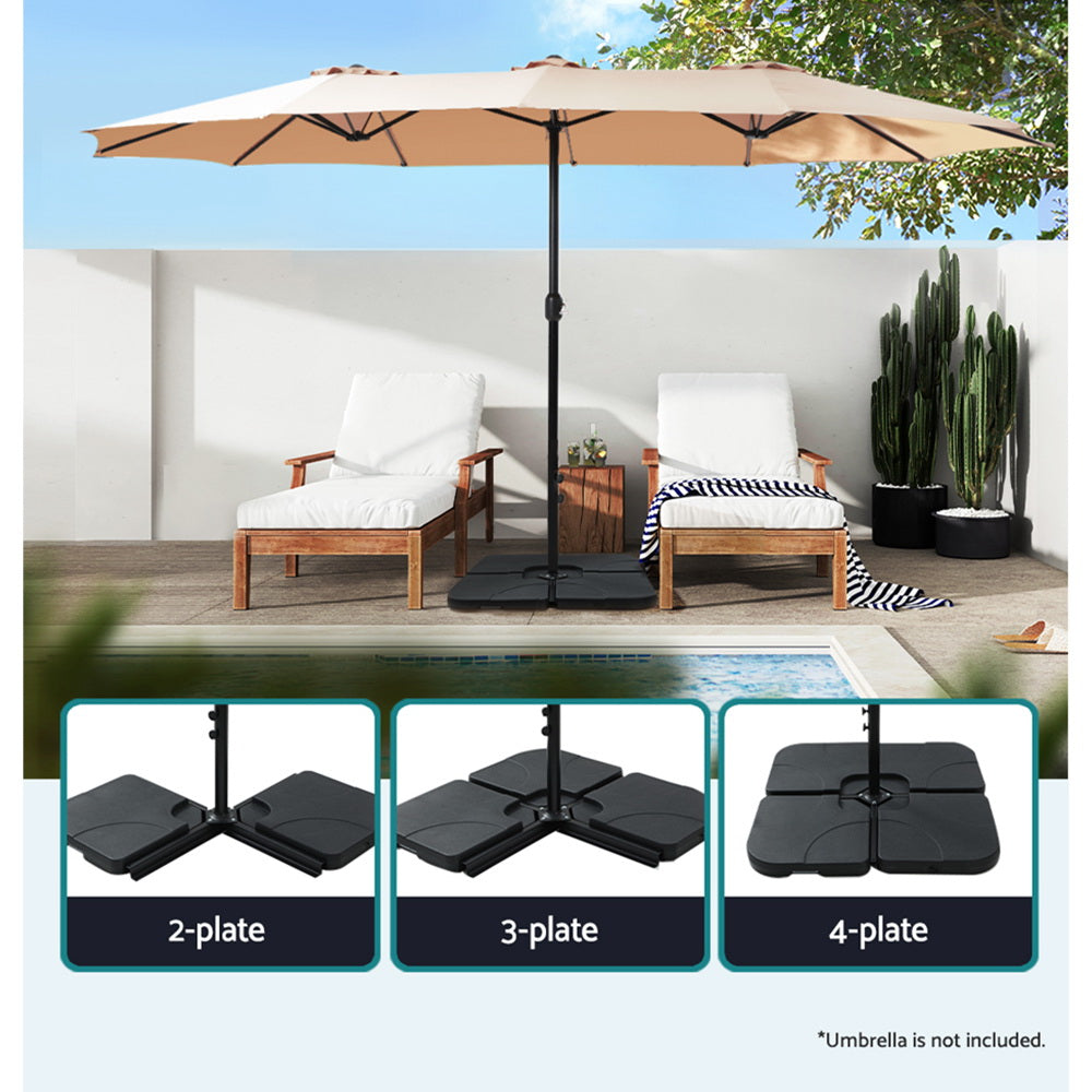 4-plate umbrella base with four dark pads and central socket, upright pole
