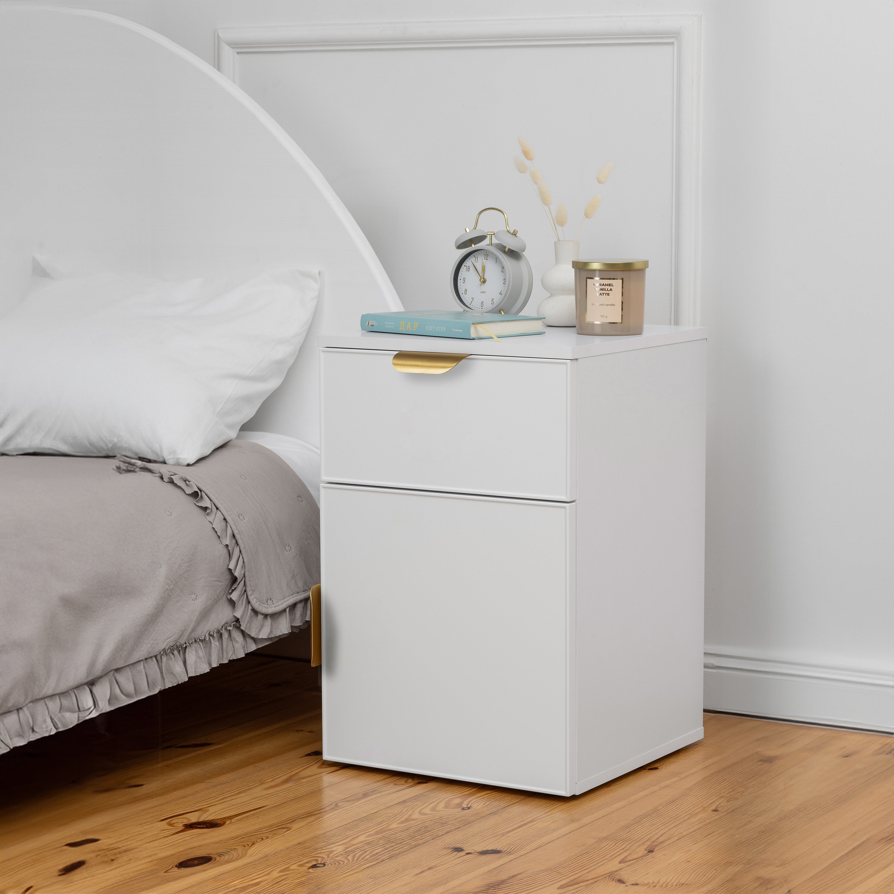 PORTO BEDSIDE TABLE - WHITE - SLIM - PULL BRASS