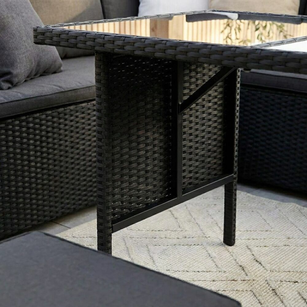 Black woven outdoor dining table leg with square edge
