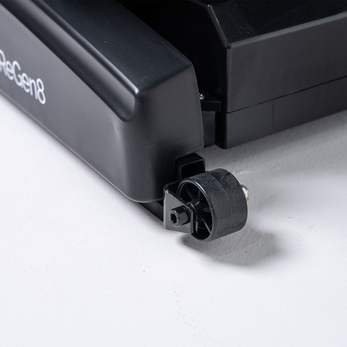 ReGen8 LuxCloud Air - Zero Gravity Heated Massage Chair in Black