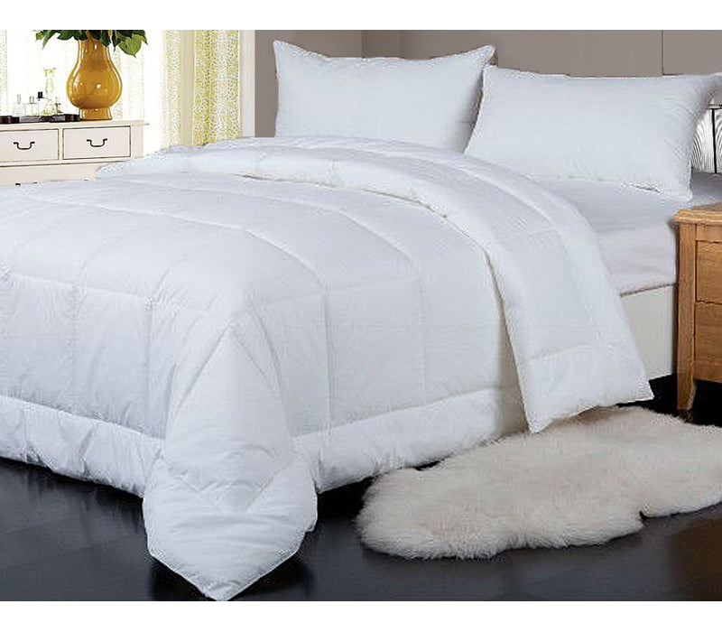 Single microfibre 400gsm quilt, white, with stitched baffle box pattern