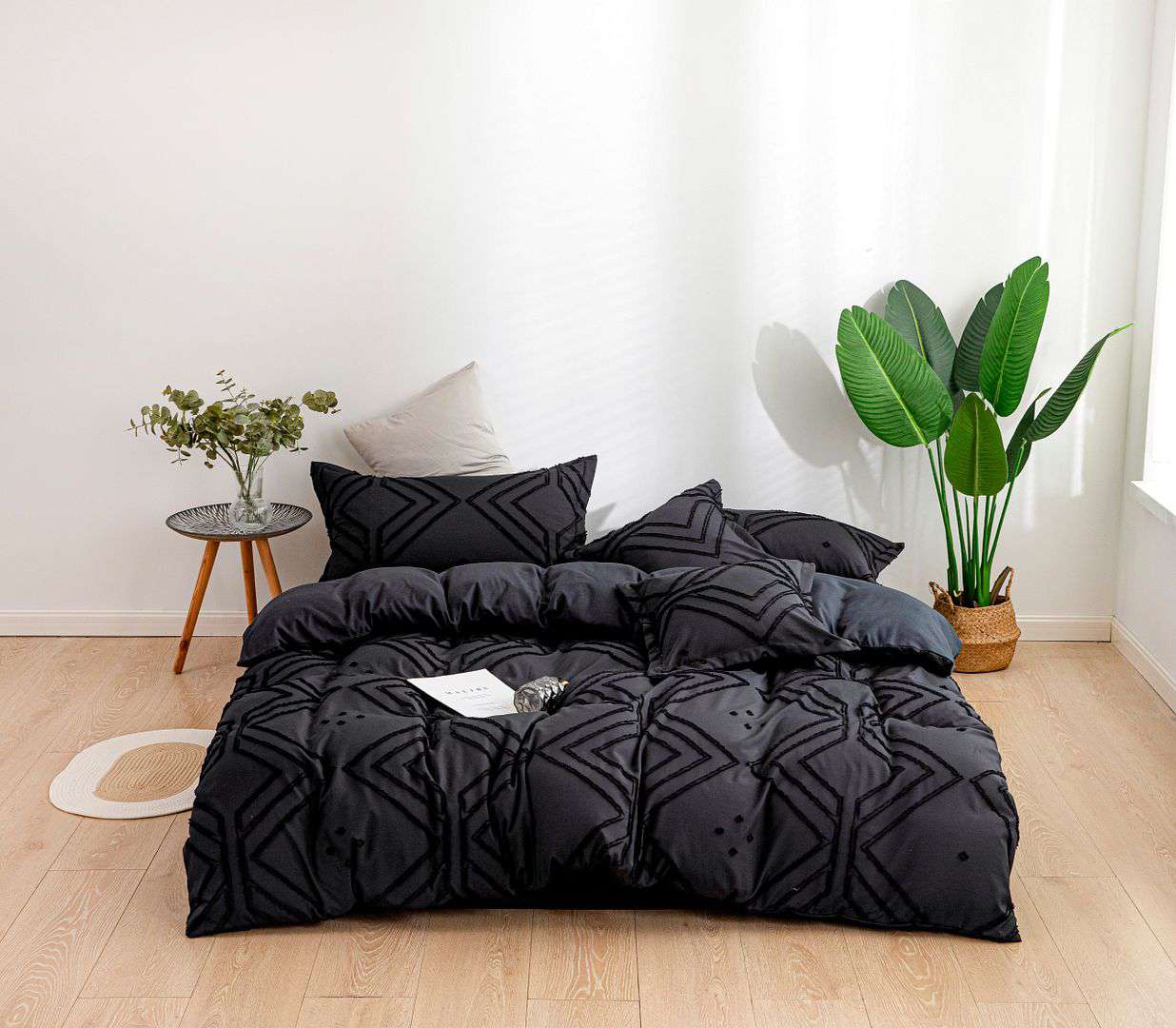Tufted Textured Jacquard King Size Black Duvet Quilt Cover Set