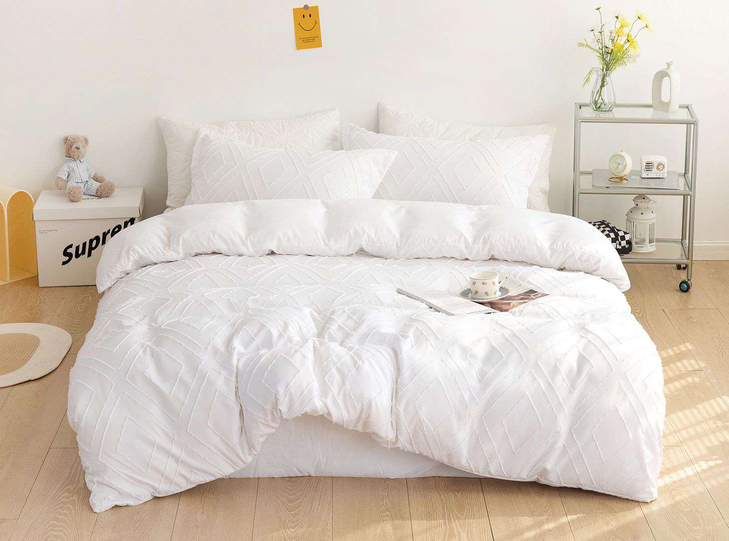 Tufted Diamond Jacquard King Size White Duvet Quilt Cover Set