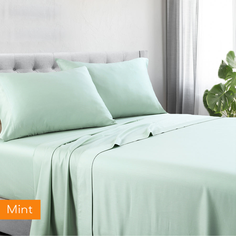 Mint cotton-rich sheet set with flat sheet, fitted sheet, and matching pillowcases
