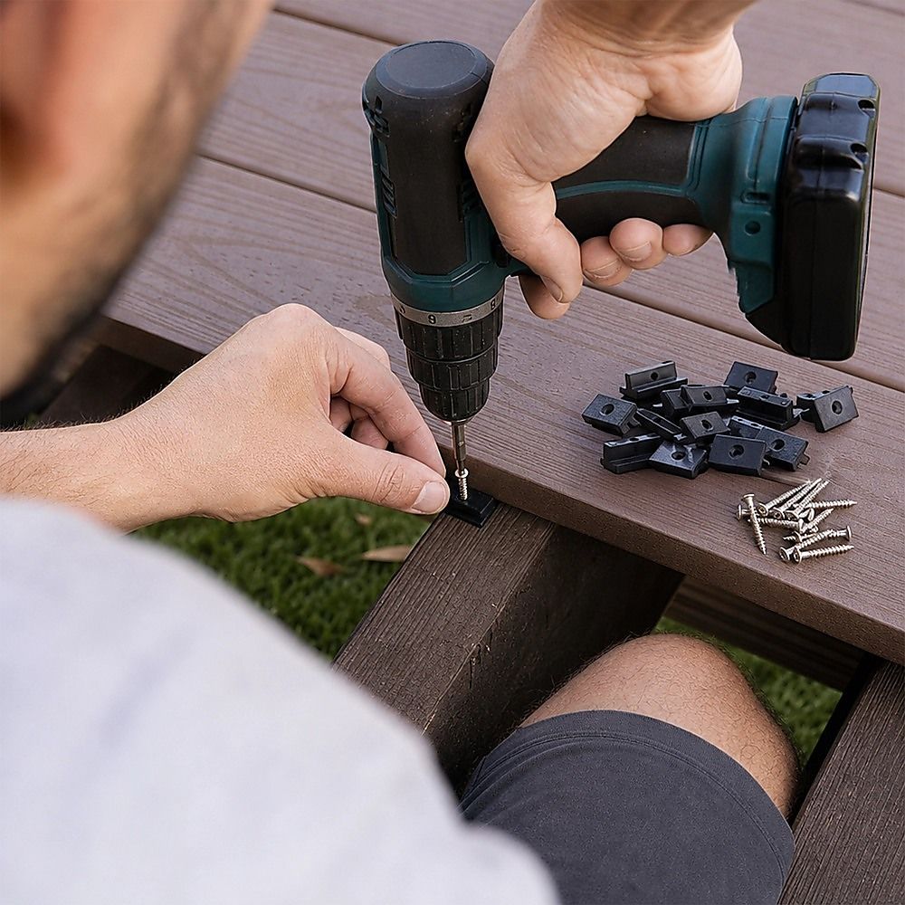 100 Composite Decking Hidden Fixing Fasteners Plastic T Clips & Screws Bedworld