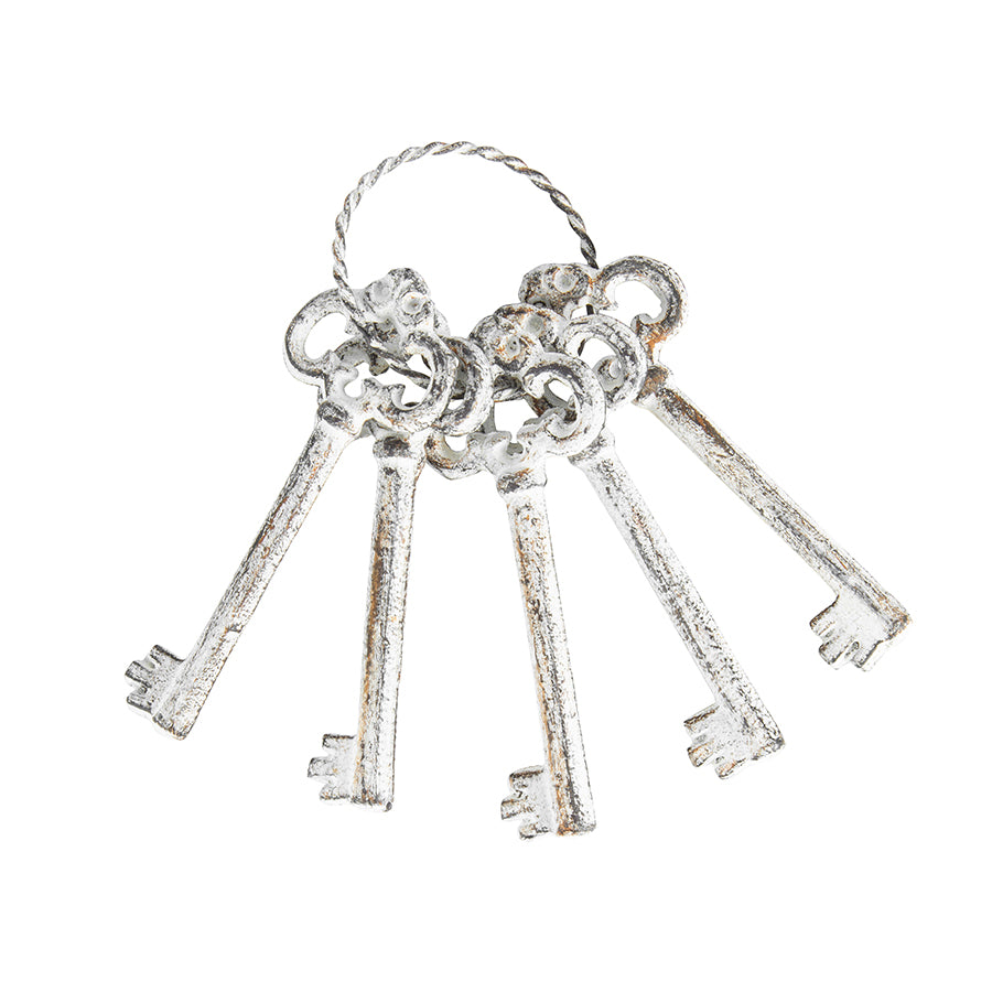 Five Antique White Keys on Ring 23cm