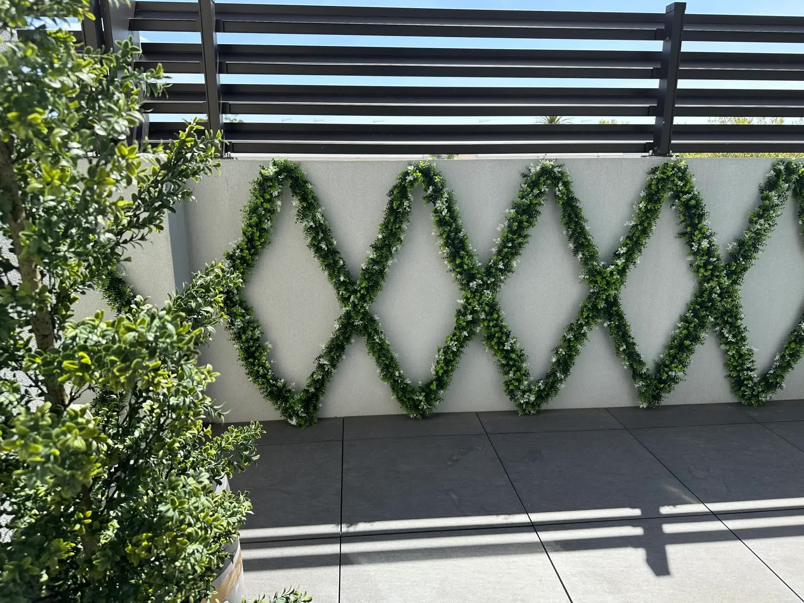 Artificial Extendable Hanging Flowering White Eucalyptus Vine UV Resistant 55cm