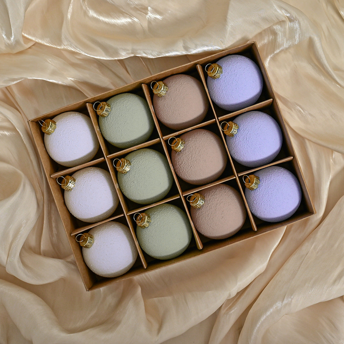 Set of 12 matte Christmas baubles in pastel tones, shatterproof, with gold tops