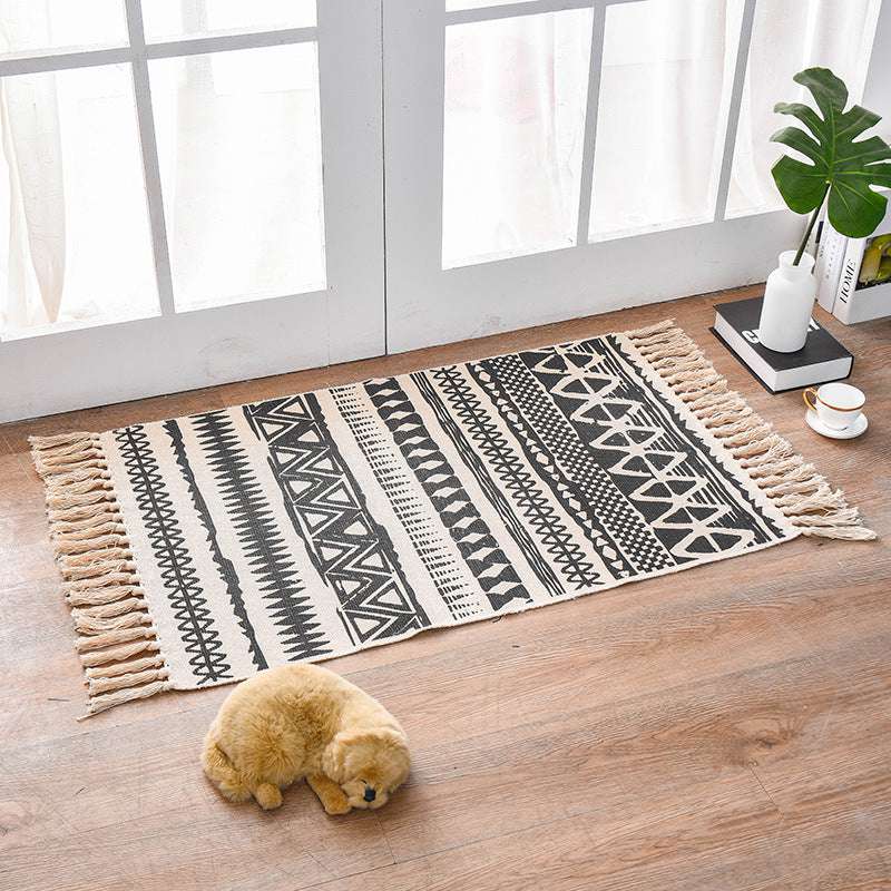 Bohemian Cotton Area Rug with Tassels - Geometric Pattern, Decorative Floor Mat 60*90cm