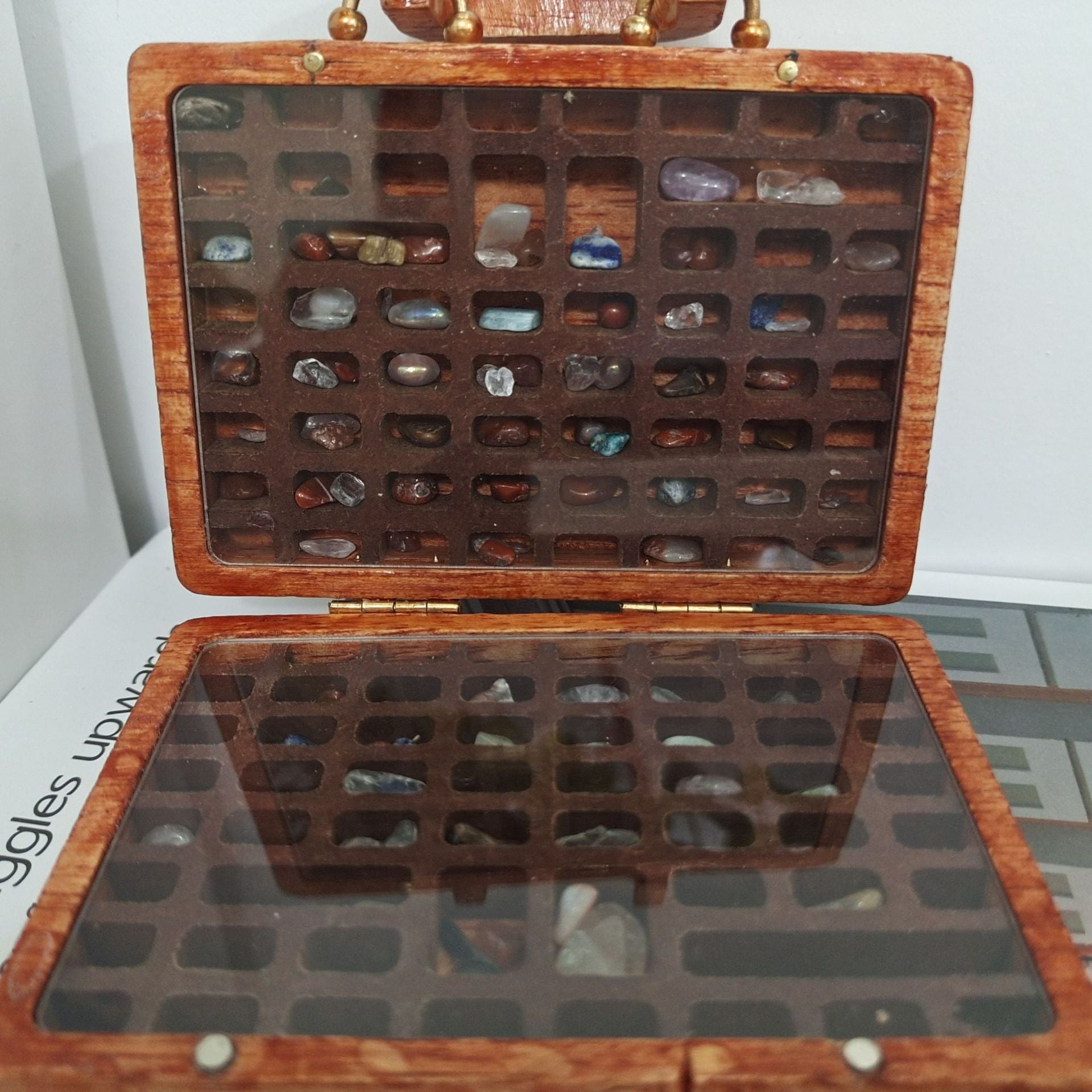 Brown Vintage Wooden Display Box – Glass Lid Organizer for Rocks, Jewelry, and Collectibles