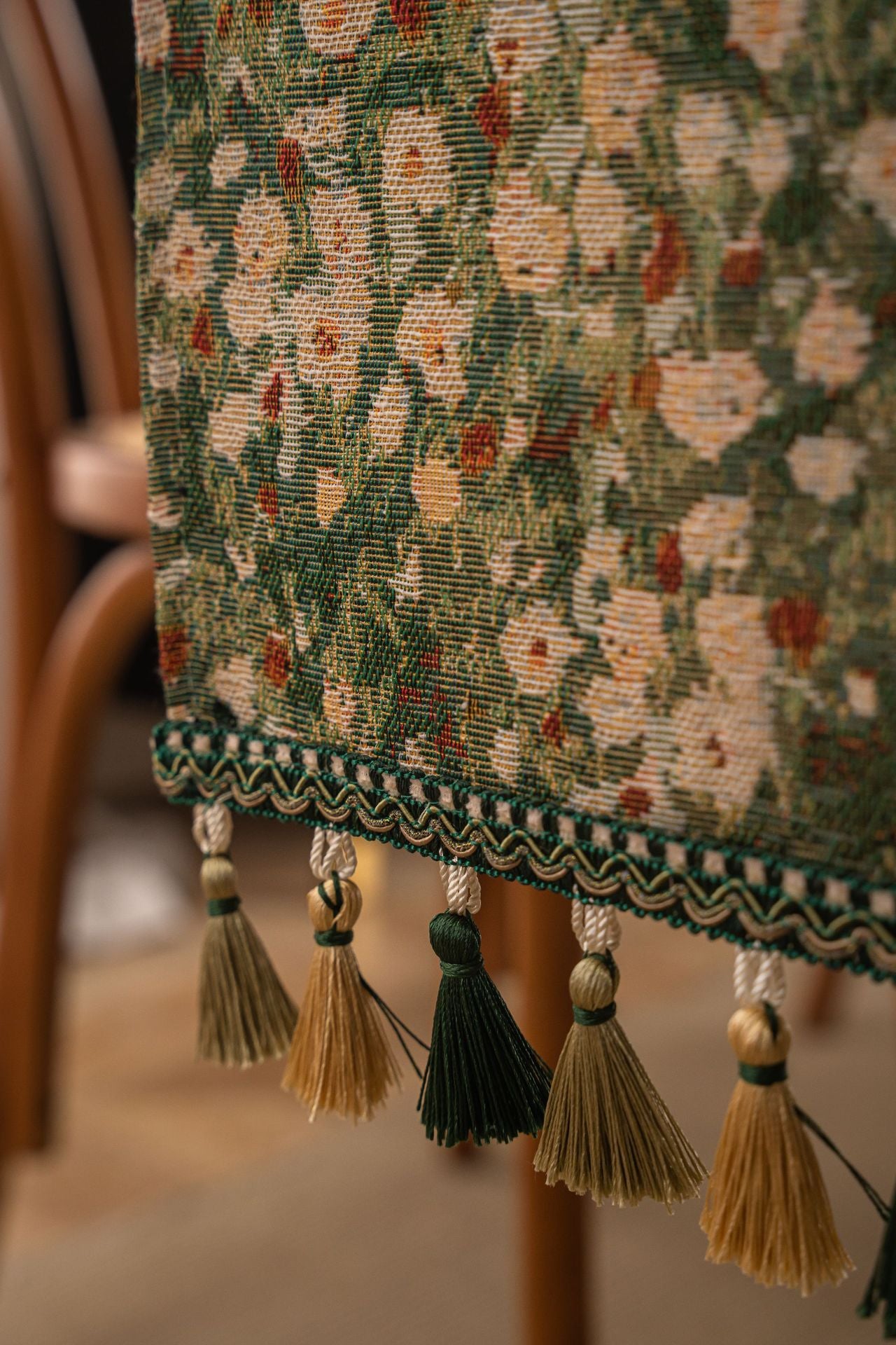 Floral Table Runner with Tassels - Jacquard Green Farmhouse Style (33x300cm)