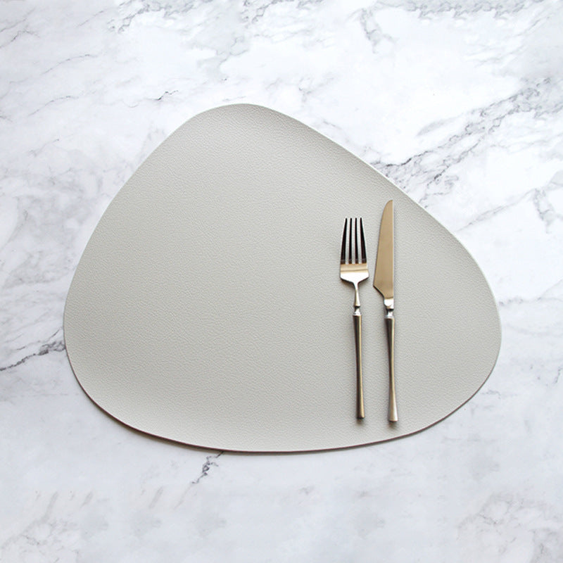 Triangular PVC placemat set of 4, light gray with subtle pebbled texture